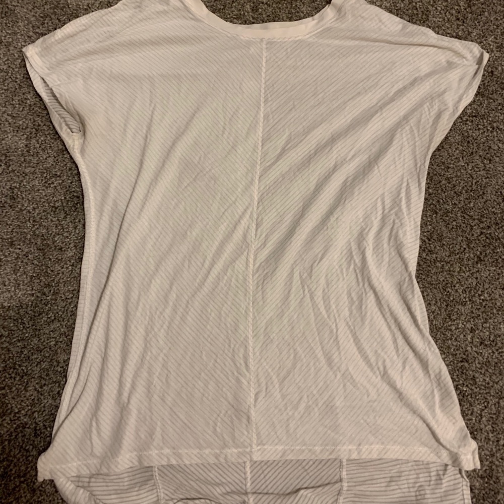 Lululemon tshirt